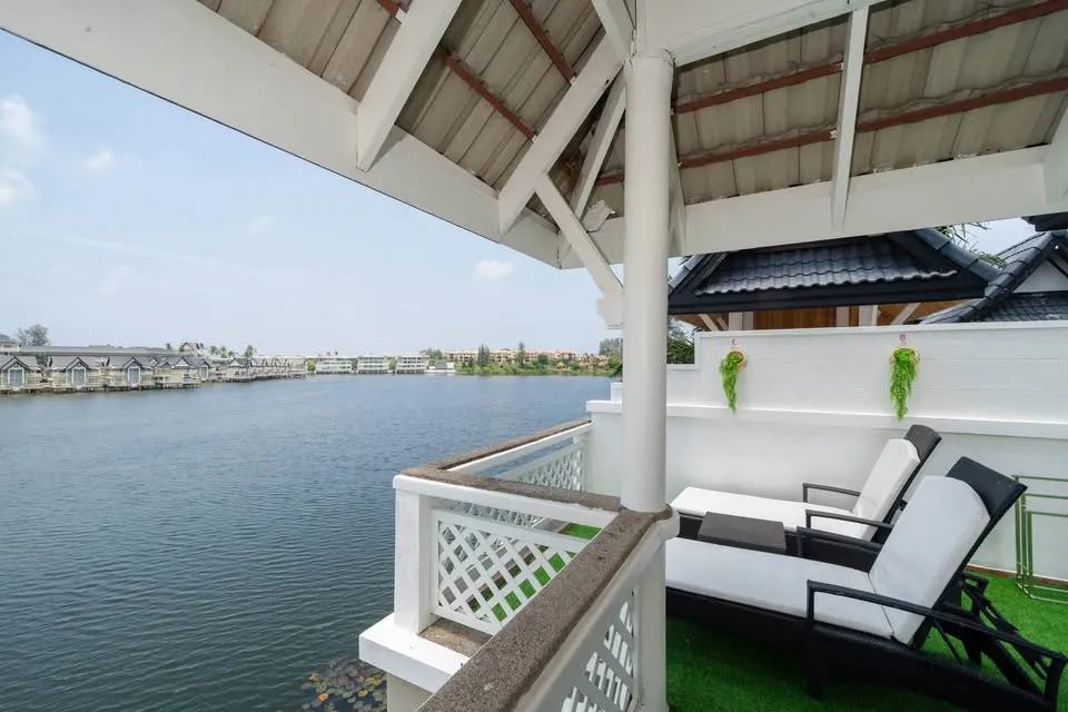 2-Bedroom Lakefront Duplex for Rent at Allamanda 1, Laguna Phuket