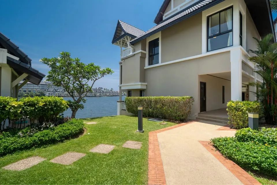 2-Bedroom Lakefront Duplex for Rent at Allamanda 1, Laguna Phuket