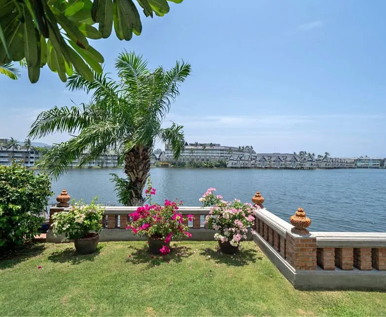 2-Bedroom Lakefront Duplex for Rent at Allamanda 1, Laguna Phuket
