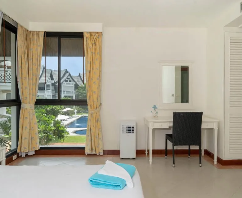 2-Bedroom Lakefront Duplex for Rent at Allamanda 1, Laguna Phuket