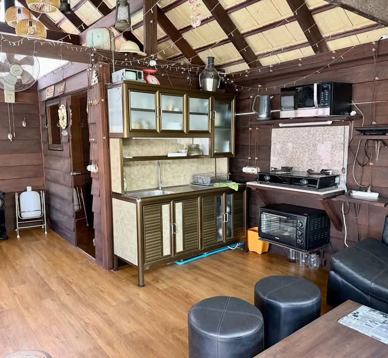 Kamala Bungalow Resort for Sale – 5 Private Bungalows Near the Beach