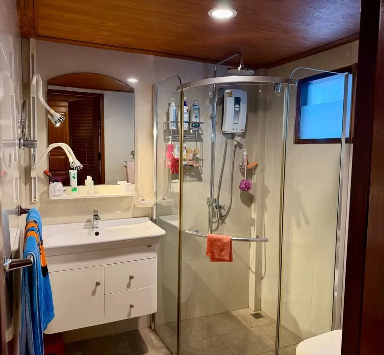 Kamala Bungalow Resort for Sale – 5 Private Bungalows Near the Beach