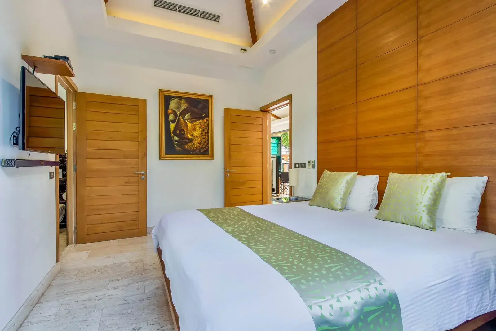 Luxury 4-Bedroom Pool Villa for Rent in Rawai Phuket – 1,864 sqm Land