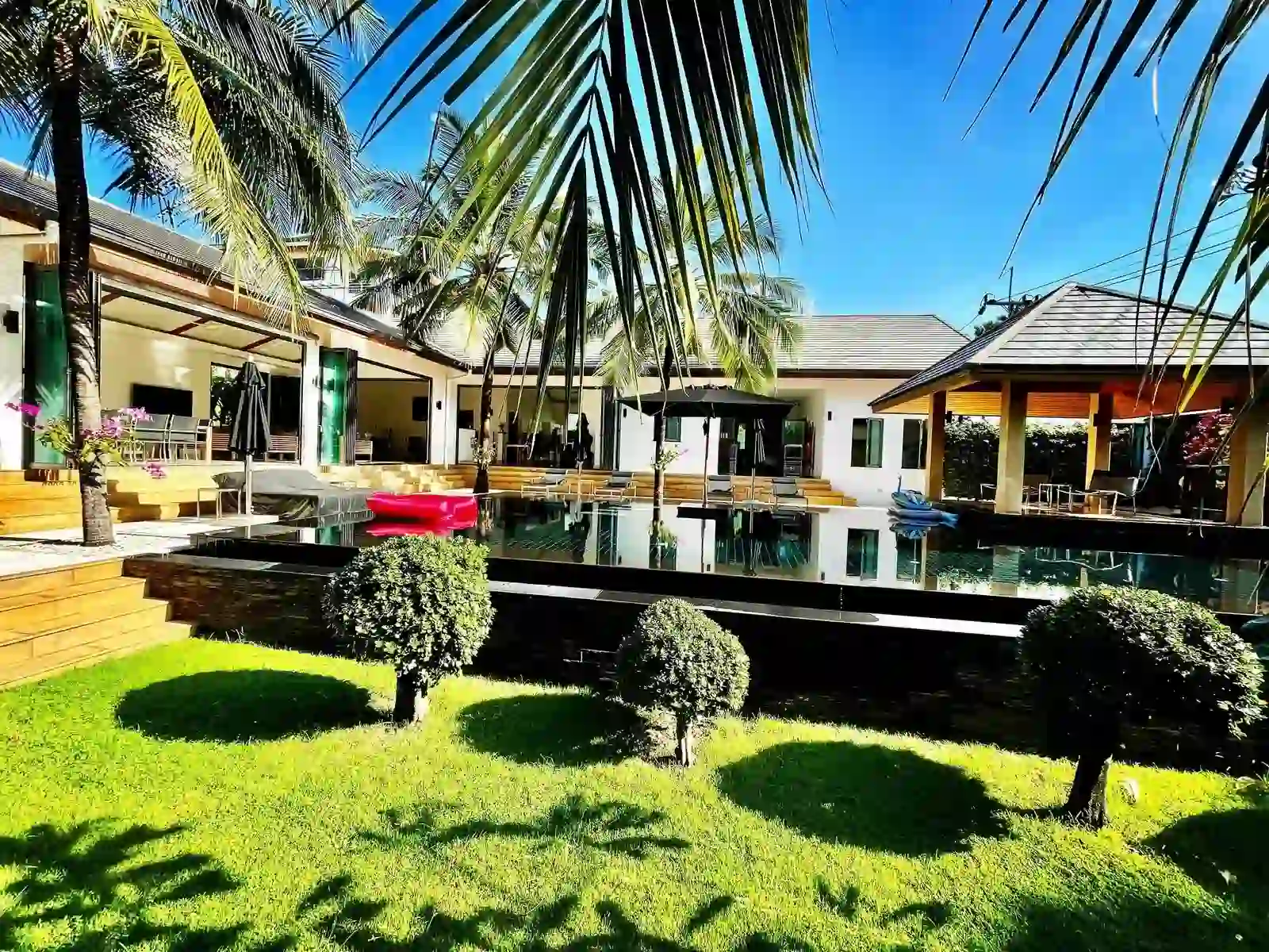 Luxury 4-Bedroom Pool Villa for Rent in Rawai Phuket – 1,864 sqm Land
