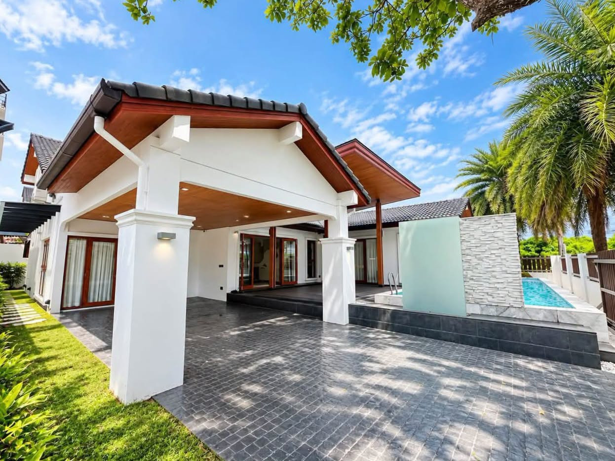 Villa de luxe avec piscine et 4 chambres à louer à Koh Kaew, Phuket – près de BISP