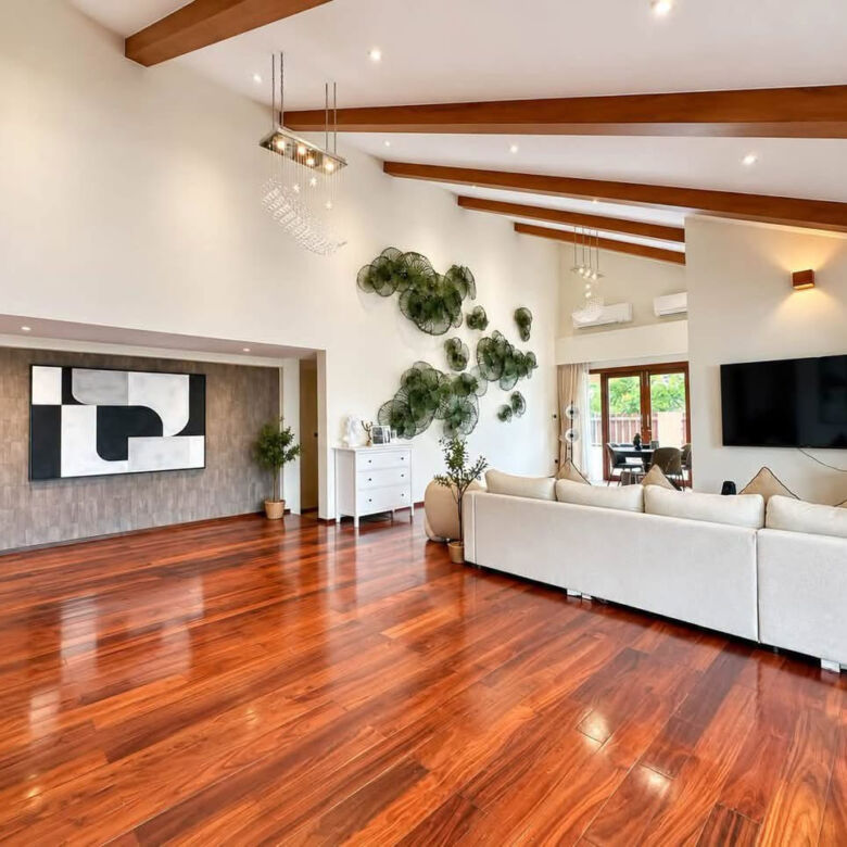 Villa de luxe avec piscine et 4 chambres à louer à Koh Kaew, Phuket – près de BISP