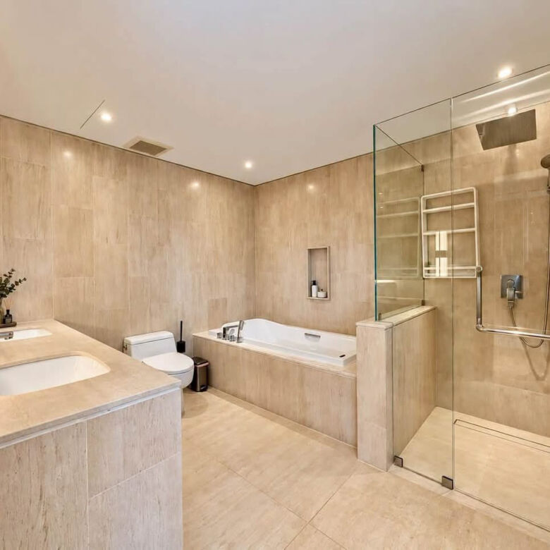 Villa de luxe avec piscine et 4 chambres à louer à Koh Kaew, Phuket – près de BISP