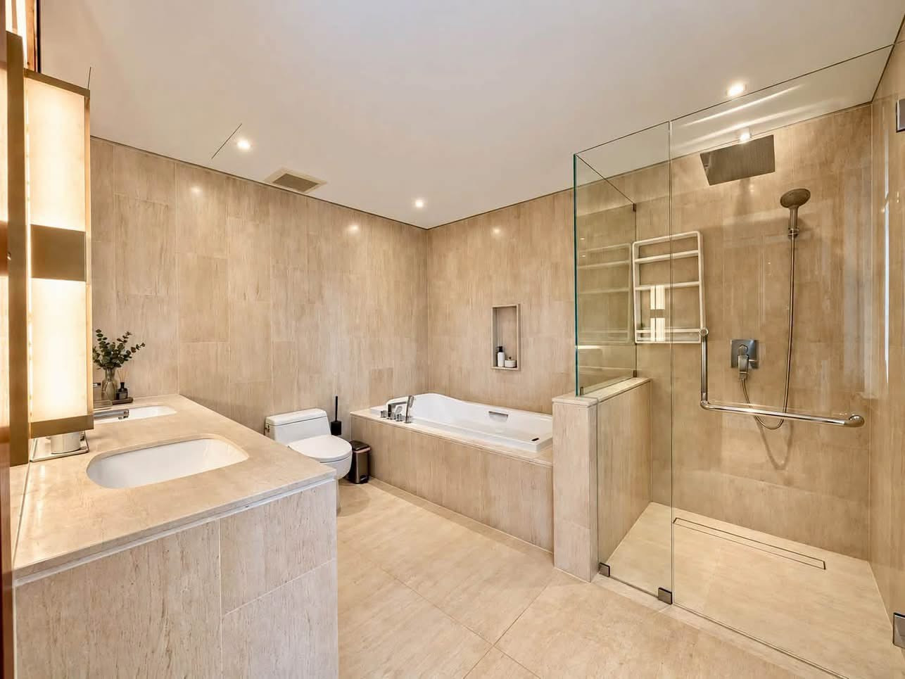 Villa de luxe avec piscine et 4 chambres à louer à Koh Kaew, Phuket – près de BISP