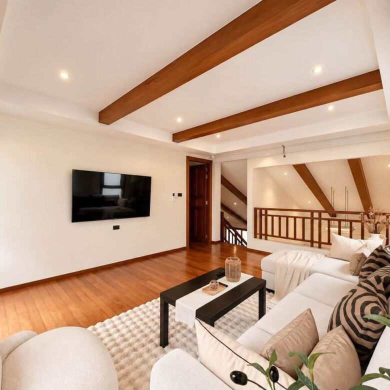 Villa de luxe avec piscine et 4 chambres à louer à Koh Kaew, Phuket – près de BISP