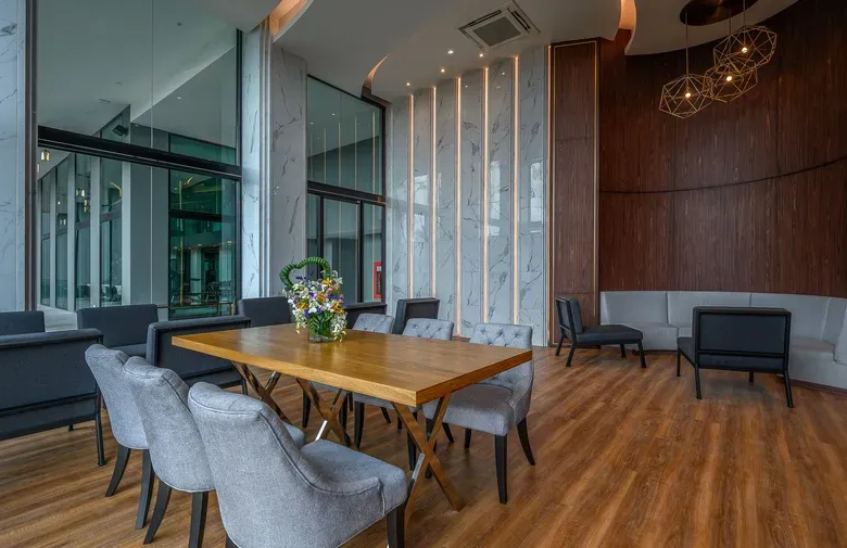 Appartement en copropriété à vendre au Mida Grande Resort de Surin, Phuket – 1 chambre, vue mer, pleine propriété pour étrangers