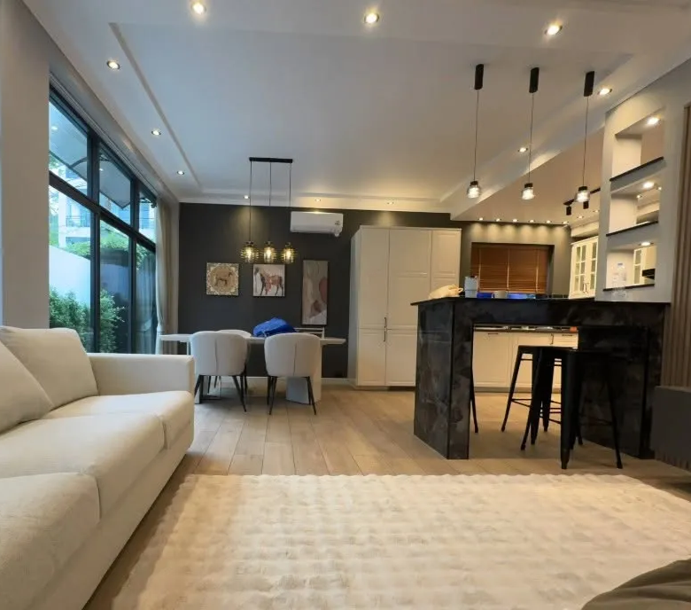 Maison moderne de 3 chambres avec jardin privé à louer à Kamala, Phuket