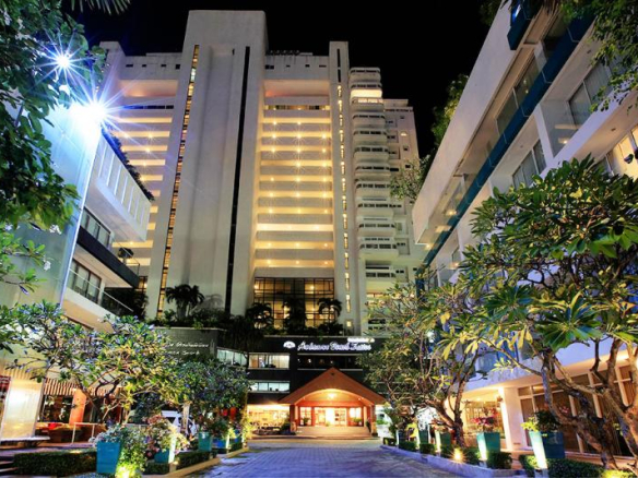 Studio entièrement rénové avec vue sur mer à vendre à Patong, dans la résidence Andaman Beach Suites.