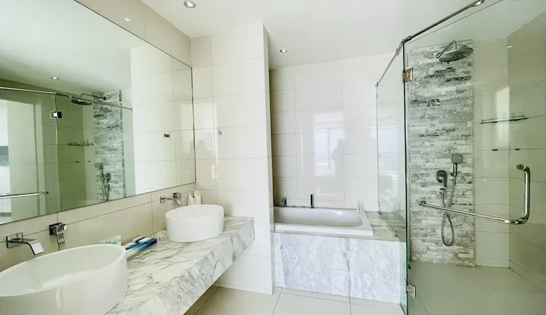 The View Kata Condo for Sale – 2 Bedrooms, Private Pool & Panoramic Sea View