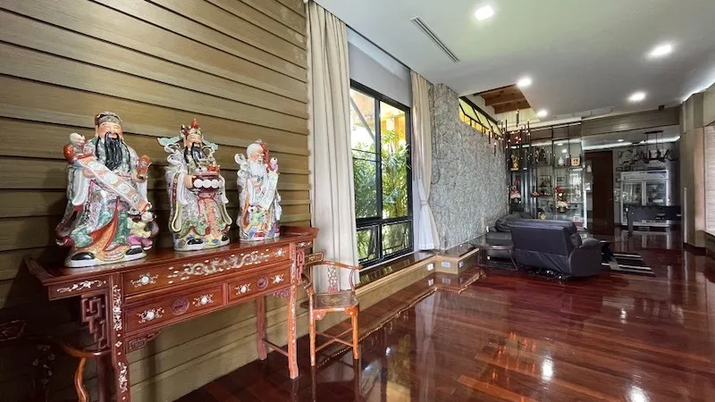 Villa Baray for Sale in Karon, Phuket – 5-Bedroom Sea View Mansion