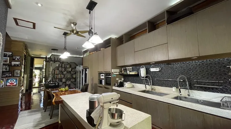 Villa Baray for Sale in Karon, Phuket – 5-Bedroom Sea View Mansion