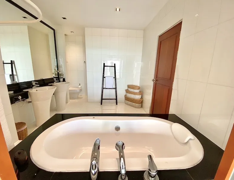 Waterside Panwa 4-Bedroom Beachfront Duplex for Rent – Ao Yon Phuket