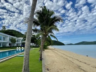 Waterside Panwa 4-Bedroom Beachfront Duplex for Rent – Ao Yon Phuket
